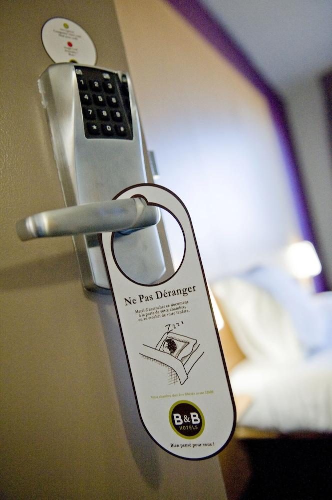 B&B Hotel Montpellier 2 แซ็ง-ฌ็อง-เดอ-เวดาส ภายนอก รูปภาพ